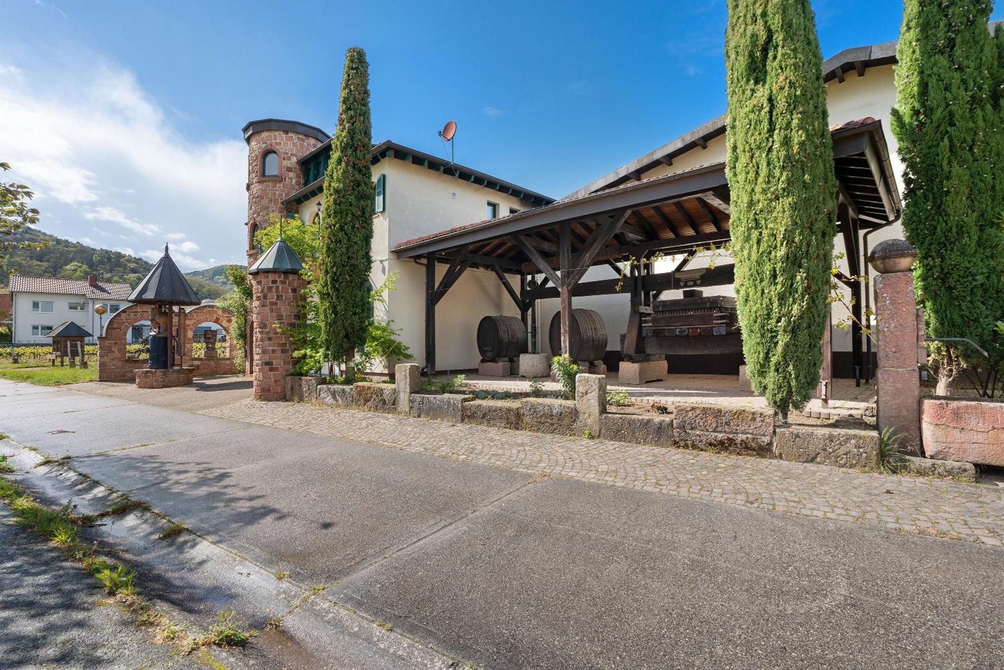 Weingut Loewenthal Eschbach (Sudliche Weinstrasse)